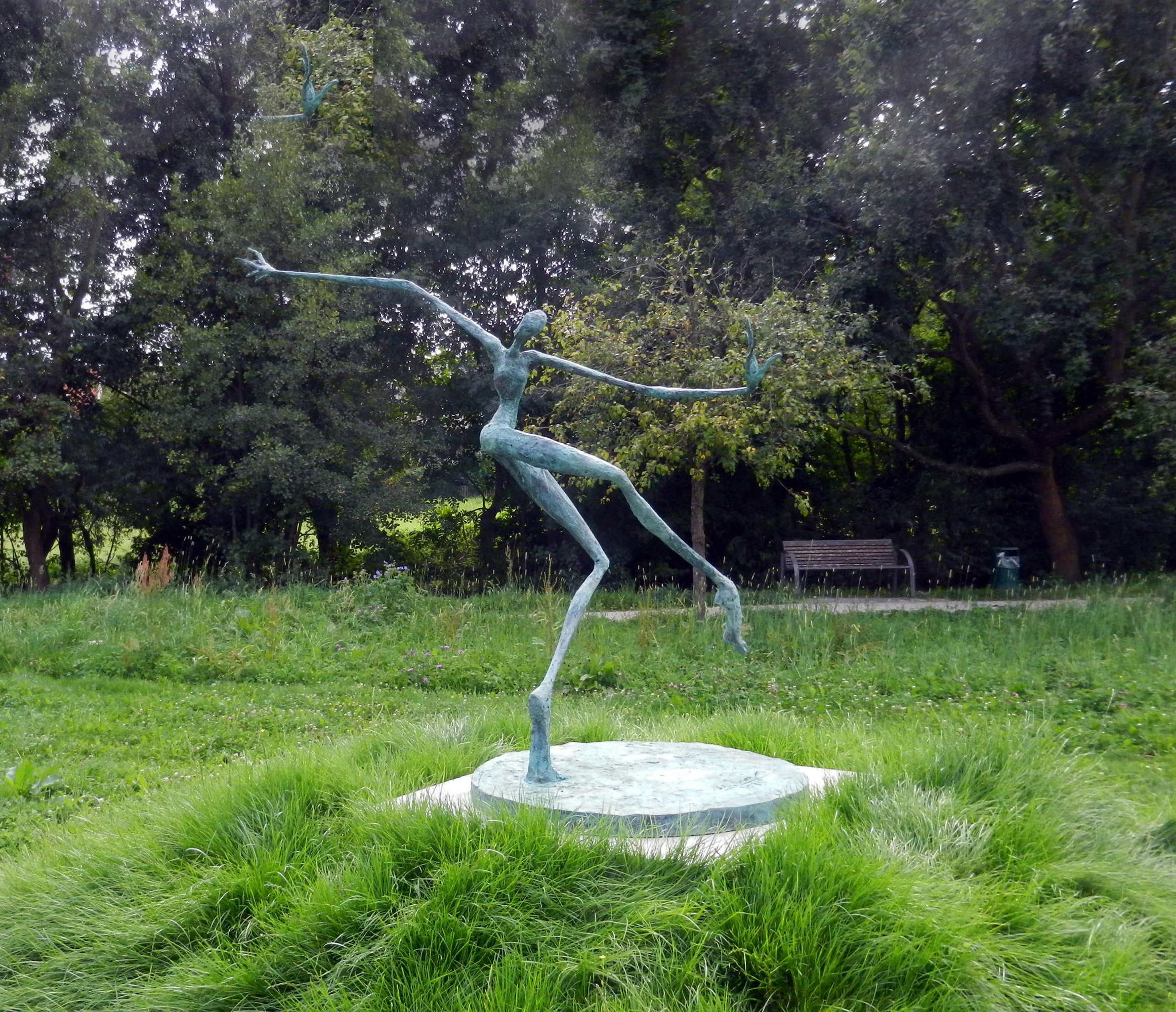 Derwisch, 2012, Bronze, 160 x 200 x 100 cm